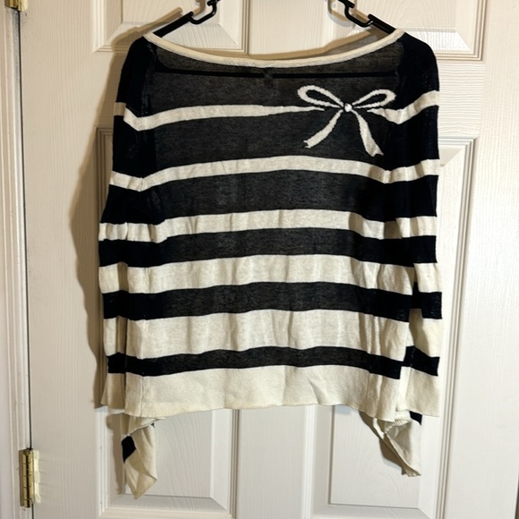 Anthropologie Moth Striped Bow Sweater XS‎ Black Ivory Batwing Hem - Picture 5 of 9
